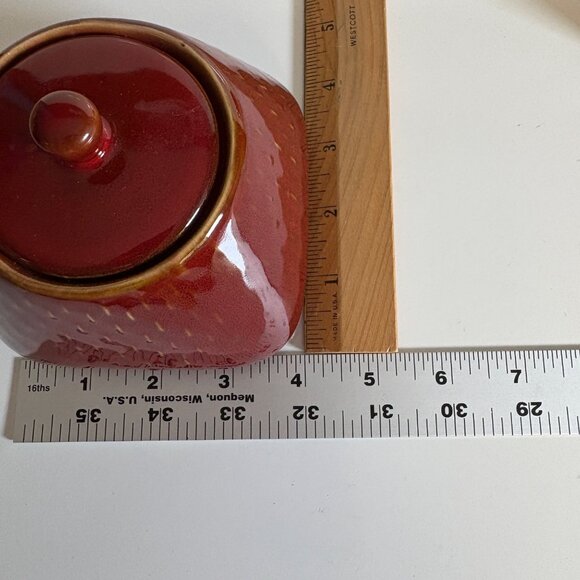 Ruff Hewn Stoneware Stitch Brick Red Cream & Sugar, Salt & Pepper Shakers 5 pcs - Picture 5 of 10